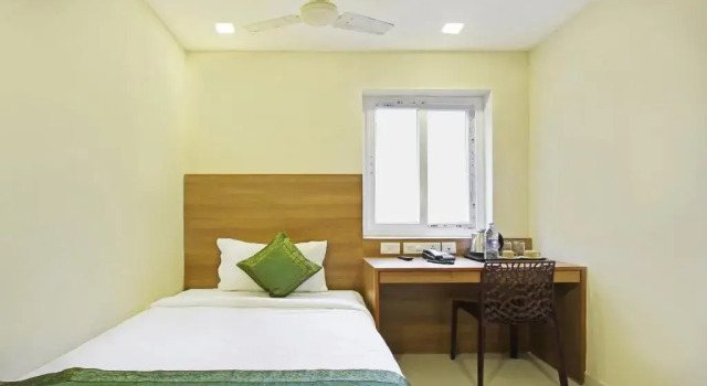 Номер Economy Itsy Hotels Jansi Residency