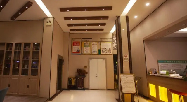 GreenTree Inn Jiangsu Lianyungang Guannan West Renmin Road Express Hotel, Prenota Hotel Guannan Jiangsu