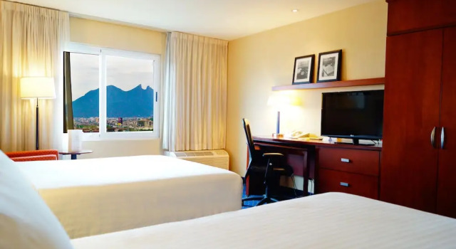 Четырёхместный номер Standard Courtyard Monterrey San Jeronimo