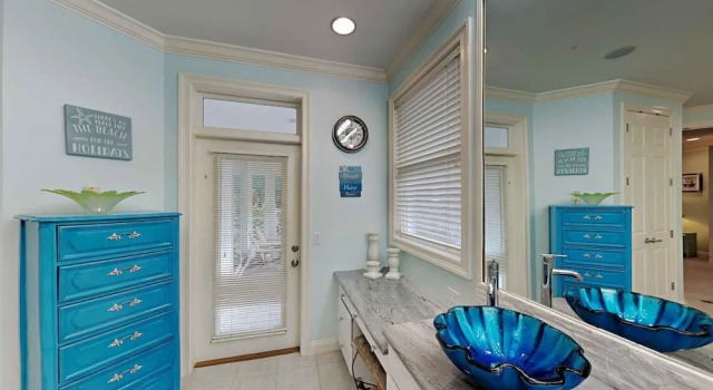 Cayman Blanc, Забронировать Отель Дестин Emerald Coast, рядом с Гольф-клуб Emerald Bay