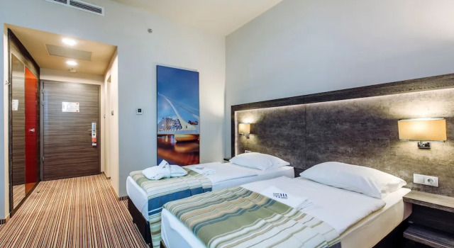 Двухместный номер Superior с видом на улицу ETO Park Hotel Business & Stadium