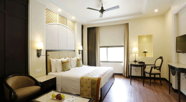 La Place Sarovar Portico, Lucknow