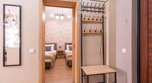 Апартаменты More на Эстонской, 37, к. 3, кв. 155, Забронировать Апартаменты/квартира Отели Эсто-Садка с парковкой, рядом с Курорт Красная поляна, Парковка