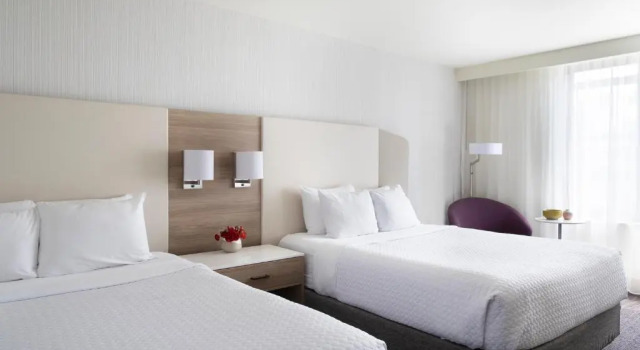 Номер Premium Crowne Plaza Atlanta Perimeter at Ravinia by IHG