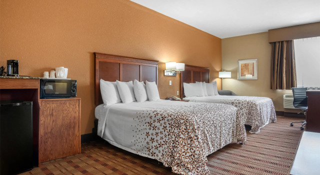 Четырёхместный номер Standard Best Western Plaquemine Inn