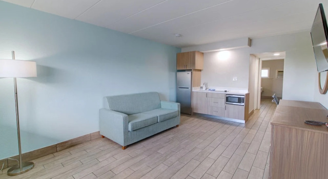 Люкс Deluxe с видом на бассейн Seashire Inn & Suites