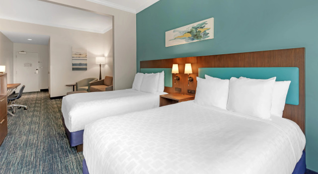 Четырёхместный номер Standard Best Western Plus Miami Airport North Hotel & Suites
