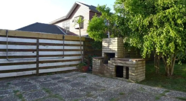 ARent - Serviced House - 7 Rangiatea Road, Забронировать Отель Отели и гостиницы Окленда, рядом с One Tree Hill Domain, Отель
