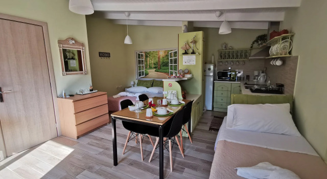 Студия Natalie Apartments