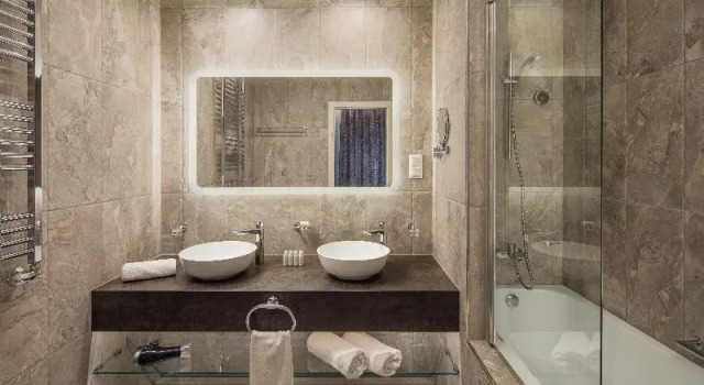Люкс Mamaison Residence Izabella Budapest