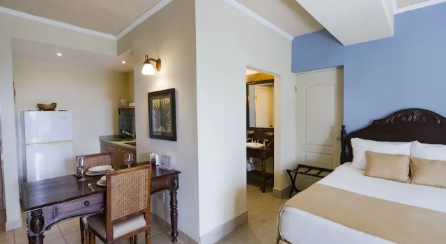 Студия Deluxe Los Altos Apartments & Studios