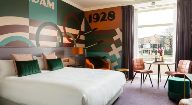 Двухместный номер Deluxe с видом на канал Apollo Hotel Amsterdam, a Tribute Portfolio Hotel