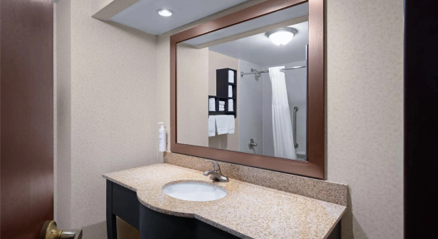 Двухместный номер Standard Hampton Inn Winfield Teays Valley