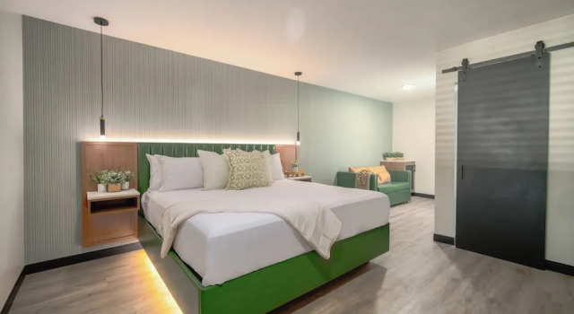 Люкс Deluxe LYFE INN & SUITES by AGA- North Hollywood Near Universal Studios