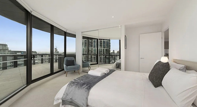Melbourne Lifestyle Apartments, Забронировать Апартаменты/квартира Мельбурн Melbourne Region, рядом с Пристань для яхт «Е»