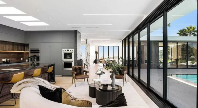 Коттедж Luxury Monarch Modern