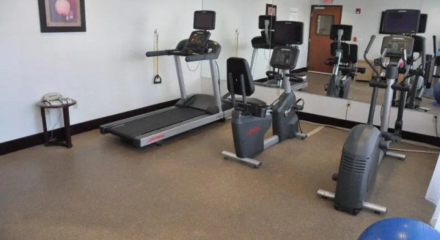 Кровать в общем номере Holiday Inn Express & Suites Jackson by IHG