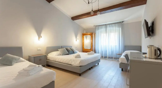 Четырёхместный номер Deluxe Santo Spirito Venti - Design Rooms in Florence near Ponte Vecchio & Palazzo Pitti