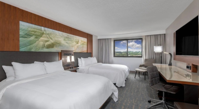 Camera quadrupla club Standard Madison Marriott West