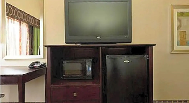 Run of House Holiday Inn Express Hotel and Suites Statesville by IHG