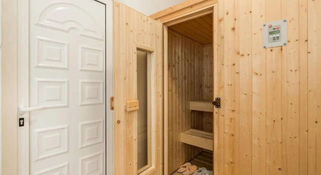 Nice Home In Lovran With Sauna, Забронировать Отель Отели Ловран с парковкой, Парковка