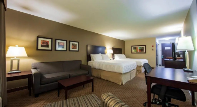 Двухместный номер Executive Holiday Inn Hotel and Suites-Kamloops by IHG