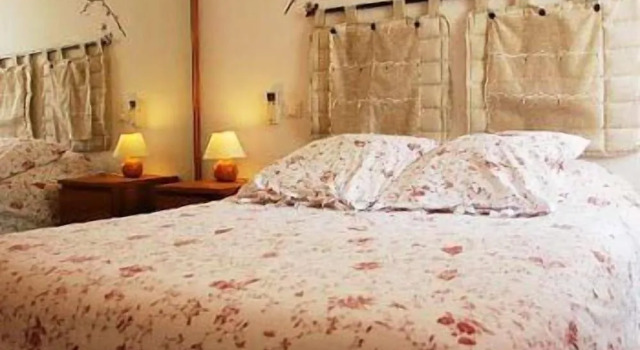 Hôtel et Résidence de la Transhumance, Rezerwuj Hotel Saint-Martin-de-Crau Carros