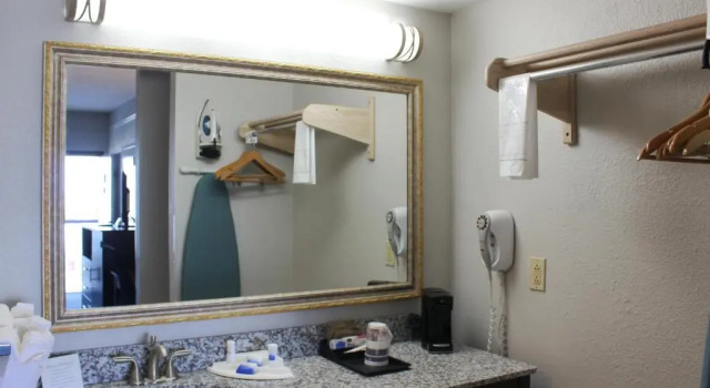 Четырёхместный номер Standard с видом на залив Best Western Kent Narrows Inn