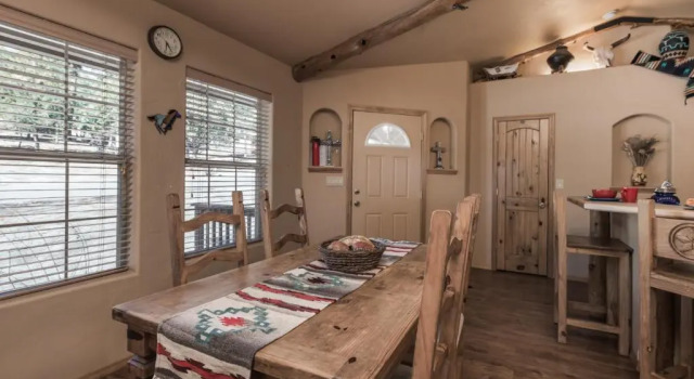Cowboy Cabin, Забронировать Отель Отели Руидозо с бассейном, рядом с Гольф-клуб «The Links at Sierra Blanca», Бассейн