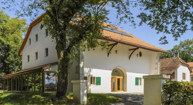 Трёхместный номер Standard Château de Bossey
