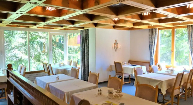 Sportweg - Four Bedroom, Book Hotel Davos Grisons
