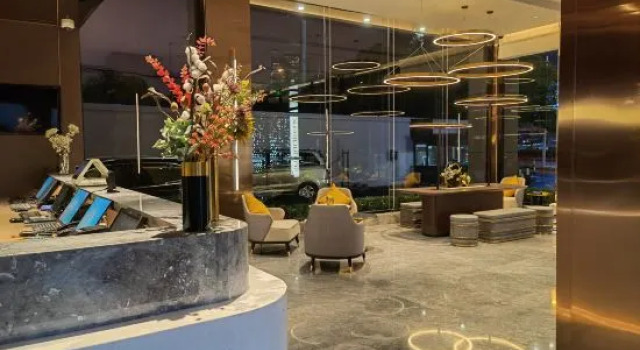 Homeinn Plus Hotel (Shanghai Pudong New International Expo Center), Varaa Hotelli Shanghai Shanghai