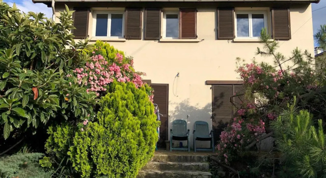 Studio in Villejuif, With Wonderful City View, Furnished Garden and Wifi - 300 km From the Beach