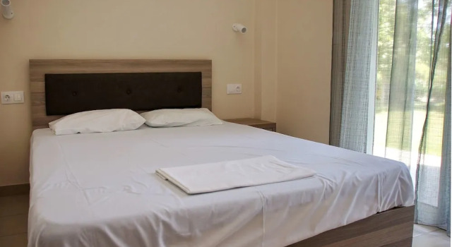 Priona Rooms, Book Hotel Paralía Skotínis Macedonia