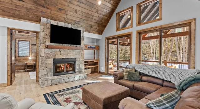 The Cabins on Buckeye Creek at Eagles Nest