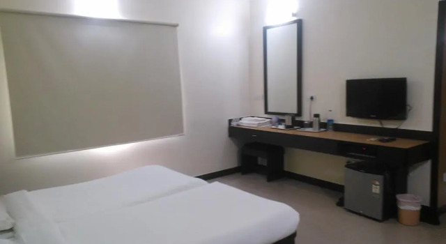 New Woodlands Hotel