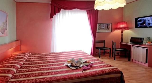 Двухместный номер Standard с балконом Hotel Benaco