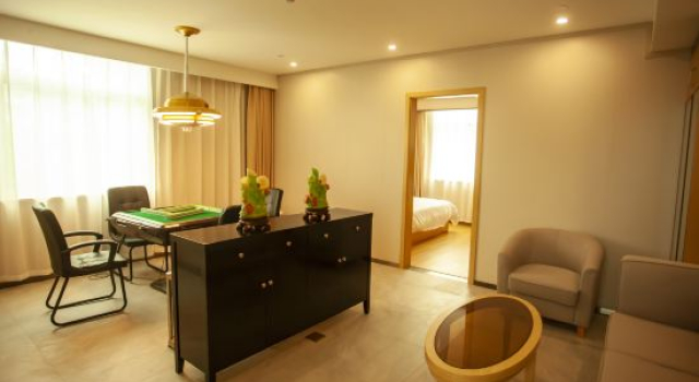 Люкс Deluxe Huafu Jincheng Hotel