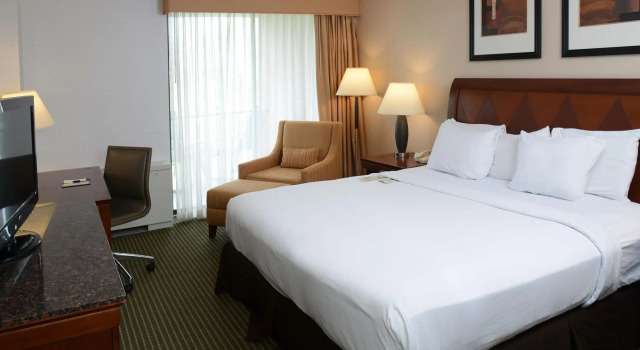 Двухместный номер DoubleTree by Hilton Hotel Syracuse