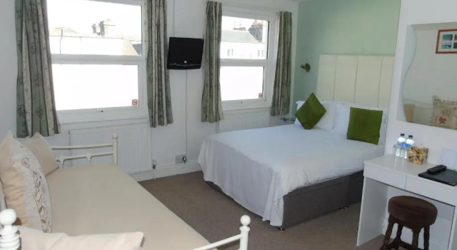 Семейный номер Standard Carrington Guest House