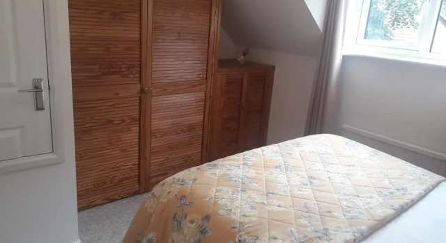 Captivating 1-bed House in Cambridge, Забронировать Отель Кембридж Великобритания, рядом с Кембриджский бизнес-парк