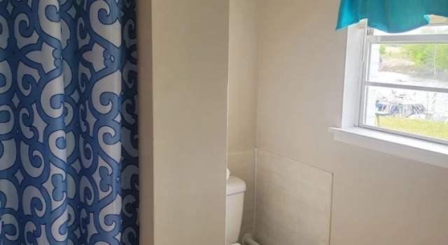 Четырёхместный номер Standard с видом на реку Riverside Motel and Marina Manistee