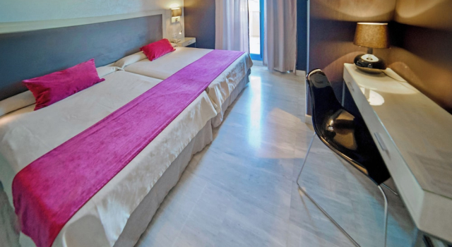 Апартаменты с 2 комнатами с балконом и с видом на море Holiday World Casamaïa Apartments, Affiliated by Meliá