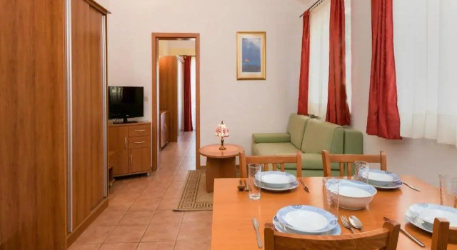Sara Apartments Baska Voda, Varaa Huoneisto Hotellit Split-Dalmatia pysäköinnillä, Pysäköinti