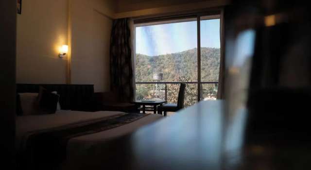 Номер Deluxe Royal Hills Vasai - Thane