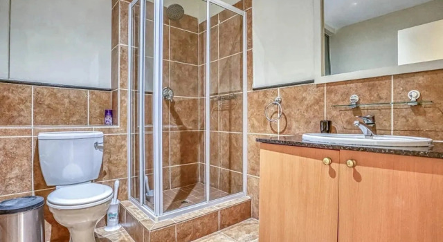 Апартаменты Deluxe Hideout Hotel Apartment