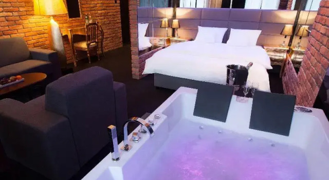 Двухместный полулюкс Hotel Betmanowska Main Square Residence Adults Only