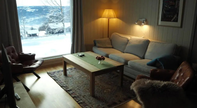 Cabin with great view close to town and ski area, Buchen Sie Hotel Lillehammer Mjøsa