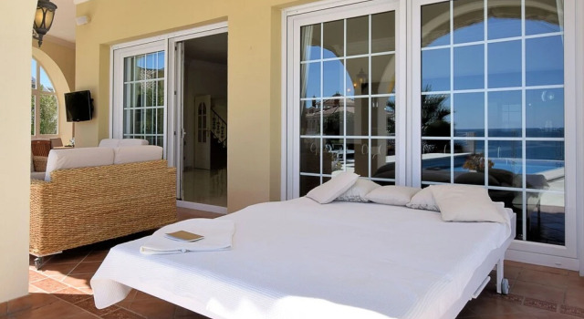 Gorgeous Villa in Benalmádena with Hot Tub & Pool