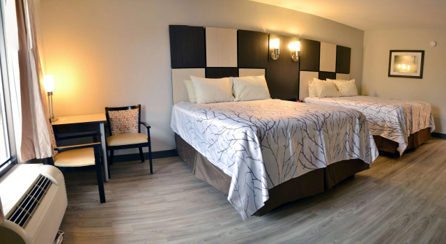 Четырёхместный номер Standard Best Western Cades Cove Inn
